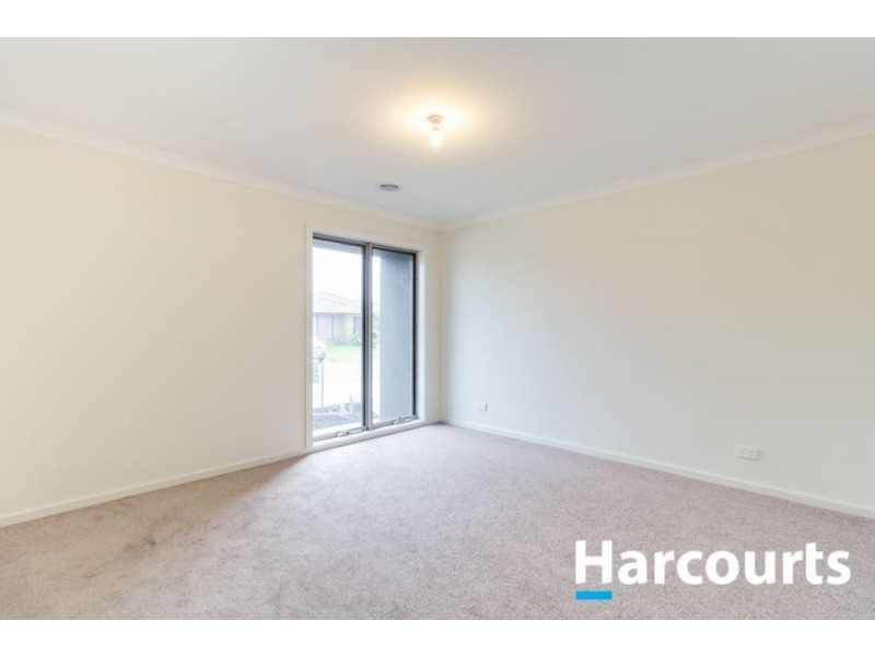 12 Morphetville Street, Clyde North VIC 3978