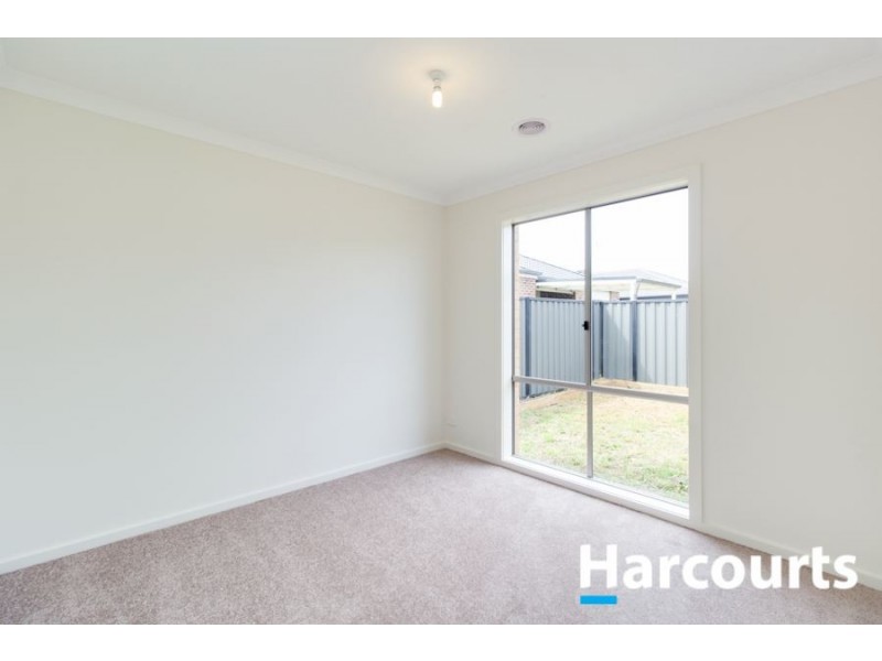 12 Morphetville Street, Clyde North VIC 3978