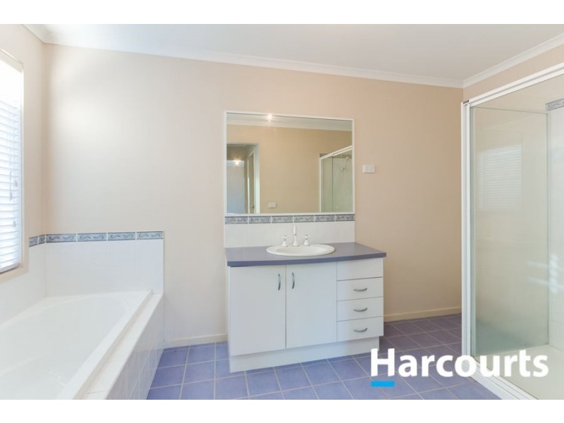 12 Foxwood Drive, Cranbourne East VIC 3977