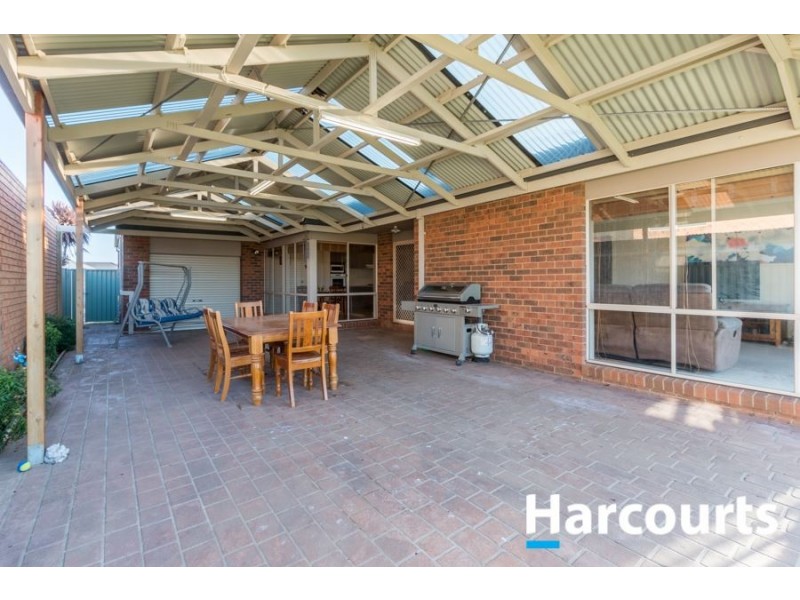 12 Foxwood Drive, Cranbourne East VIC 3977