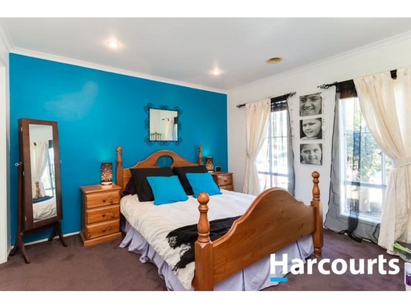 28 Gilmore Crescent, Lynbrook VIC 3975