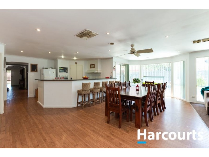 28 Gilmore Crescent, Lynbrook VIC 3975