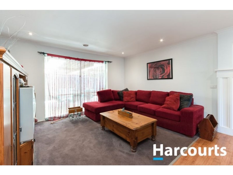 28 Gilmore Crescent, Lynbrook VIC 3975