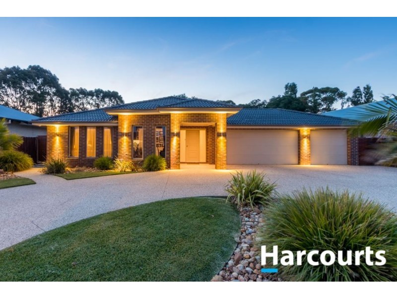 19 Duce Street, Cranbourne East VIC 3977