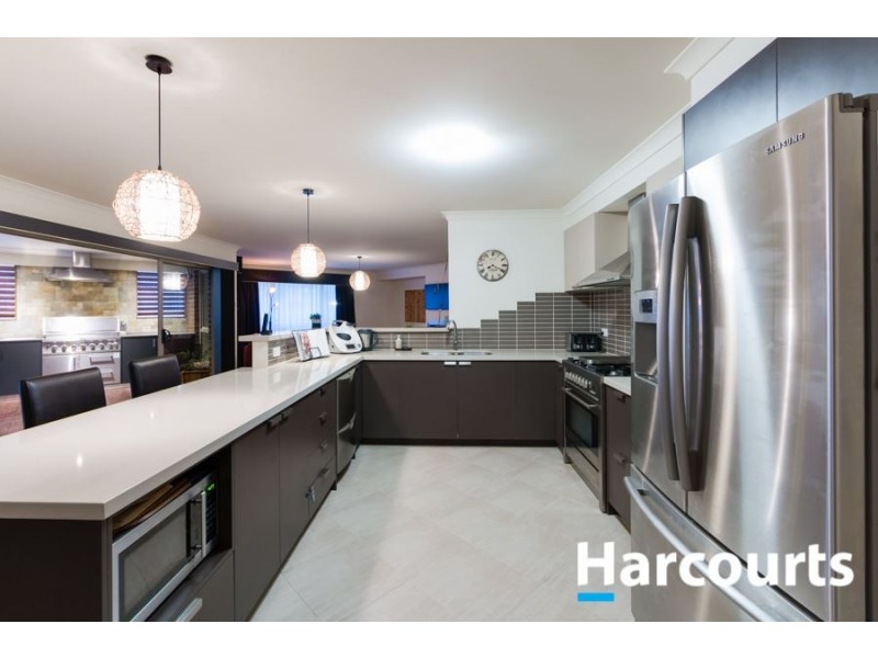 19 Duce Street, Cranbourne East VIC 3977
