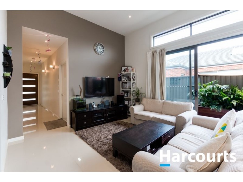 4 Rannoch Street, Cranbourne East VIC 3977