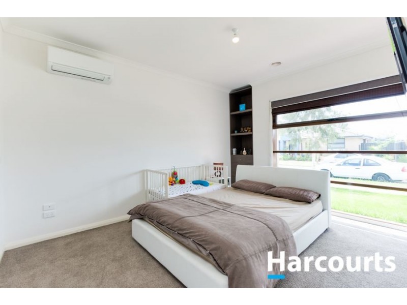 4 Rannoch Street, Cranbourne East VIC 3977