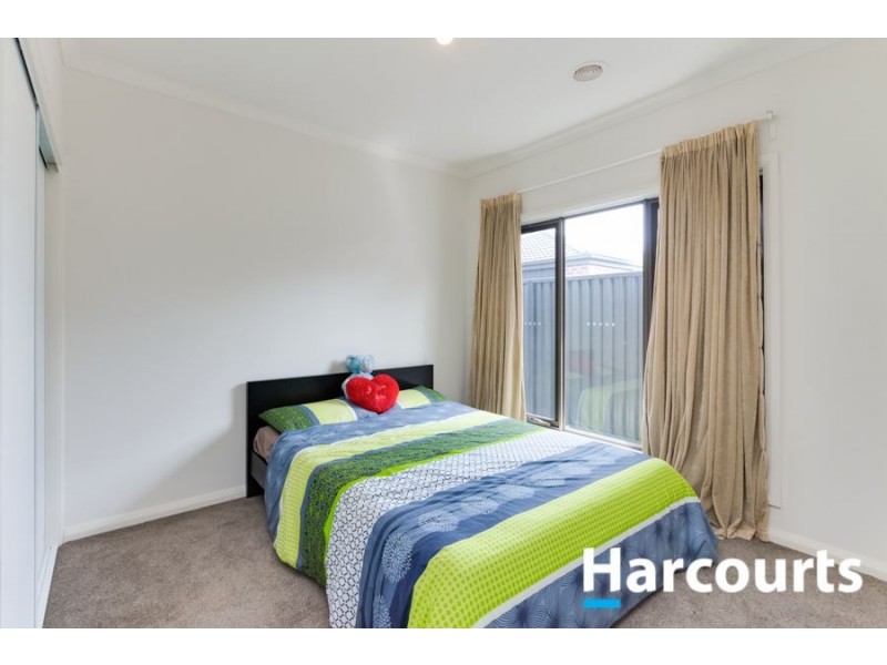 4 Rannoch Street, Cranbourne East VIC 3977