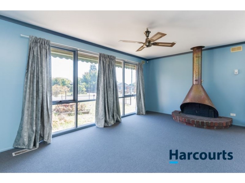 20 James Cook Drive, Cranbourne VIC 3977