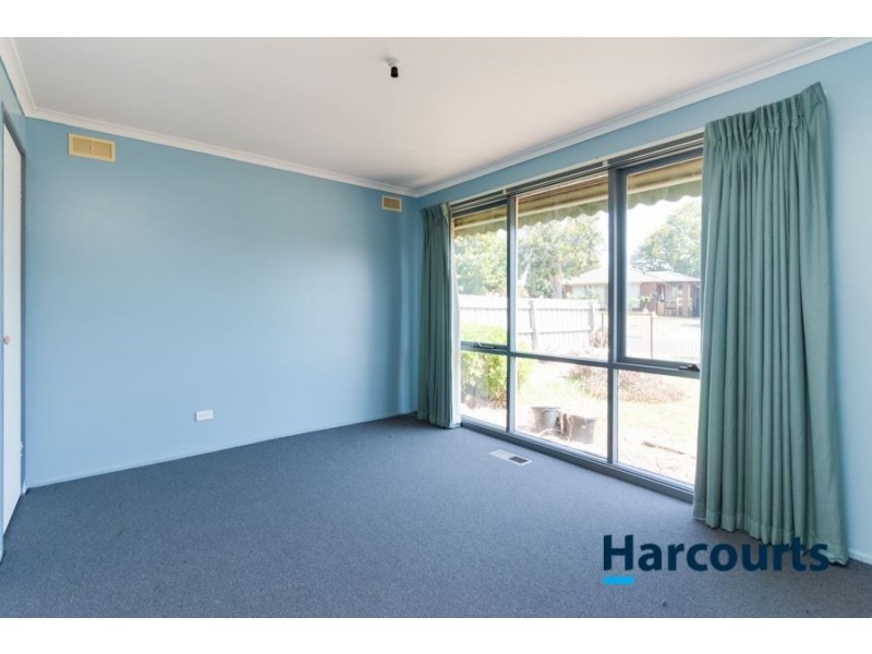 20 James Cook Drive, Cranbourne VIC 3977