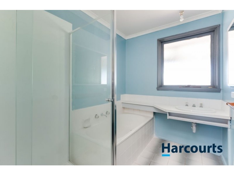 20 James Cook Drive, Cranbourne VIC 3977