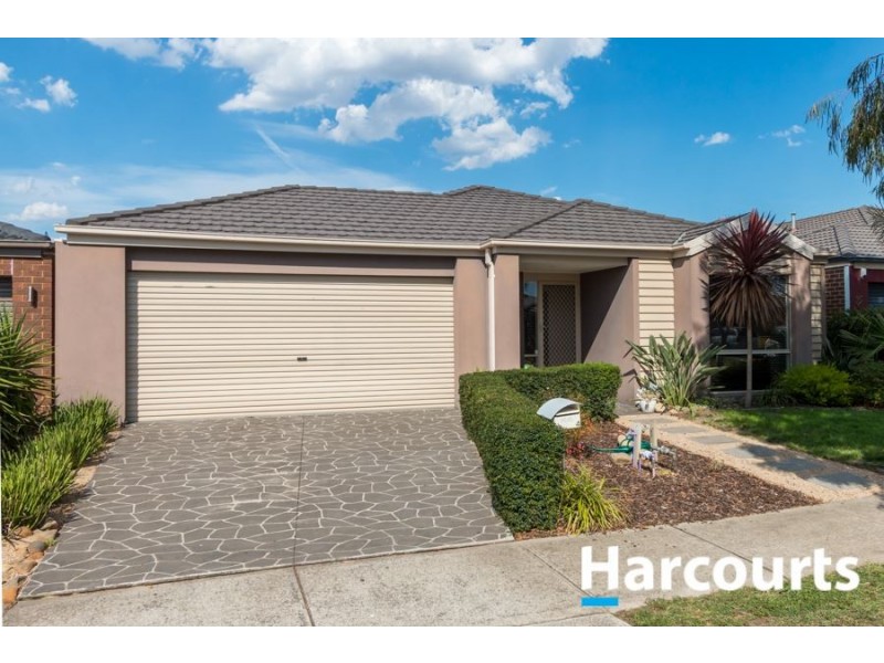4 Maddock Drive, Cranbourne East VIC 3977