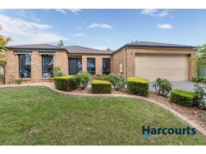 21 Masterton Place, Cranbourne East VIC 3977