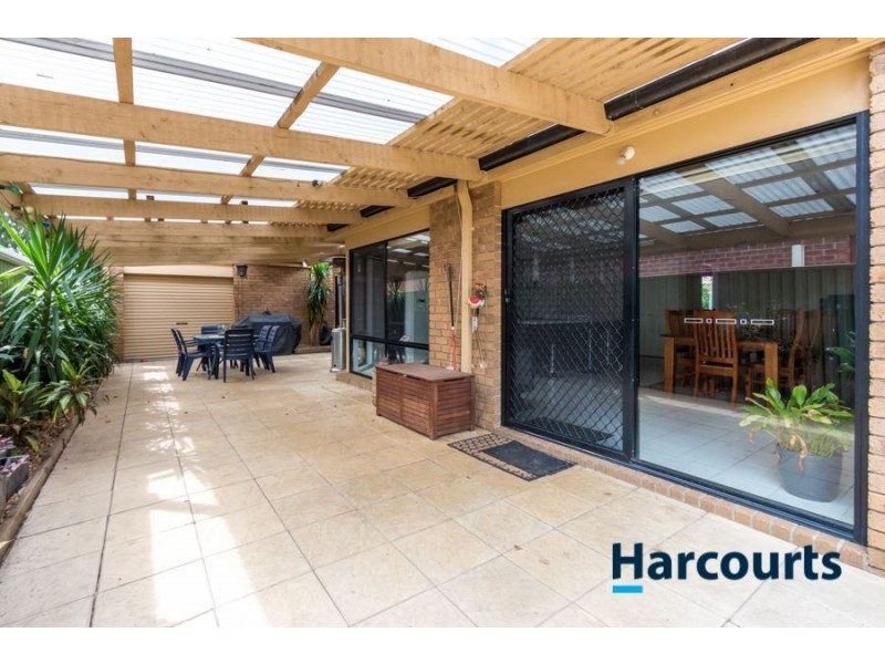 21 Masterton Place, Cranbourne East VIC 3977