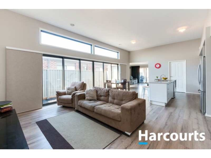 148 Lineham Drive, Cranbourne East VIC 3977