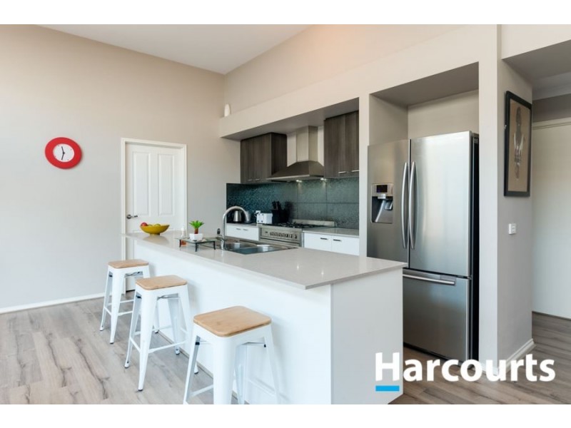 148 Lineham Drive, Cranbourne East VIC 3977