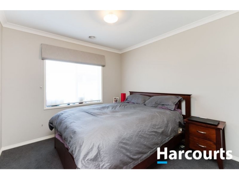 148 Lineham Drive, Cranbourne East VIC 3977