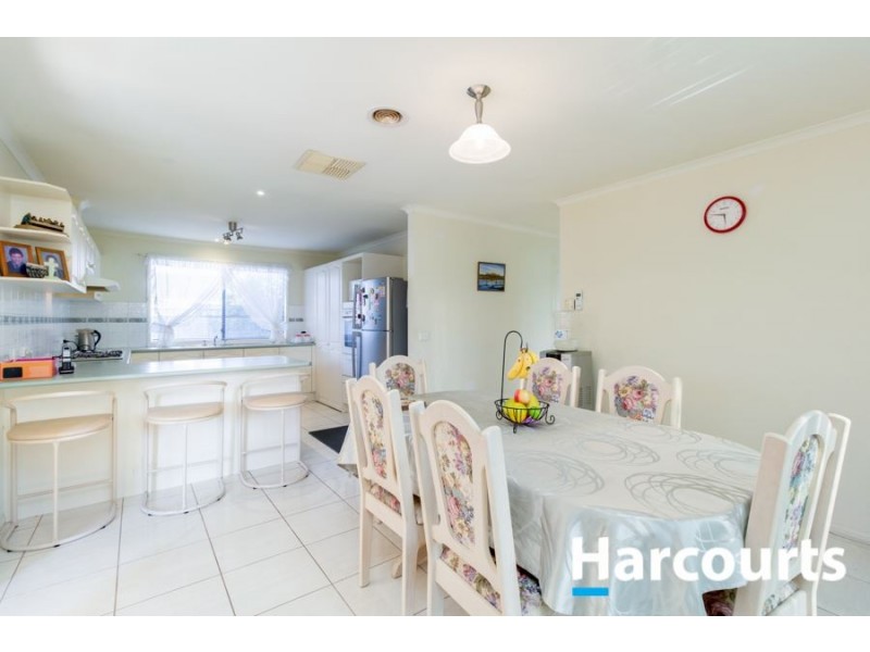10 Cranberry Place, Cranbourne VIC 3977
