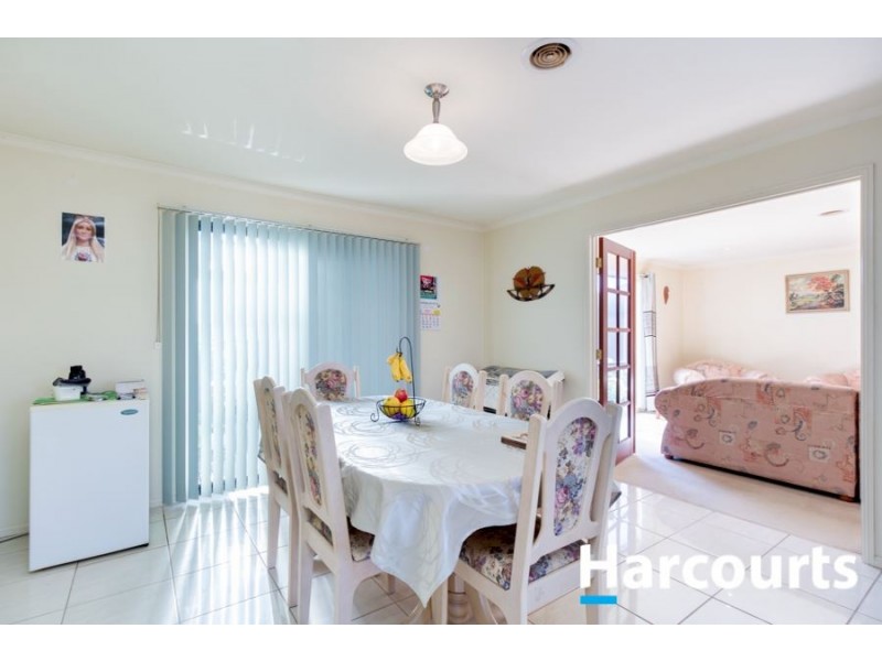 10 Cranberry Place, Cranbourne VIC 3977