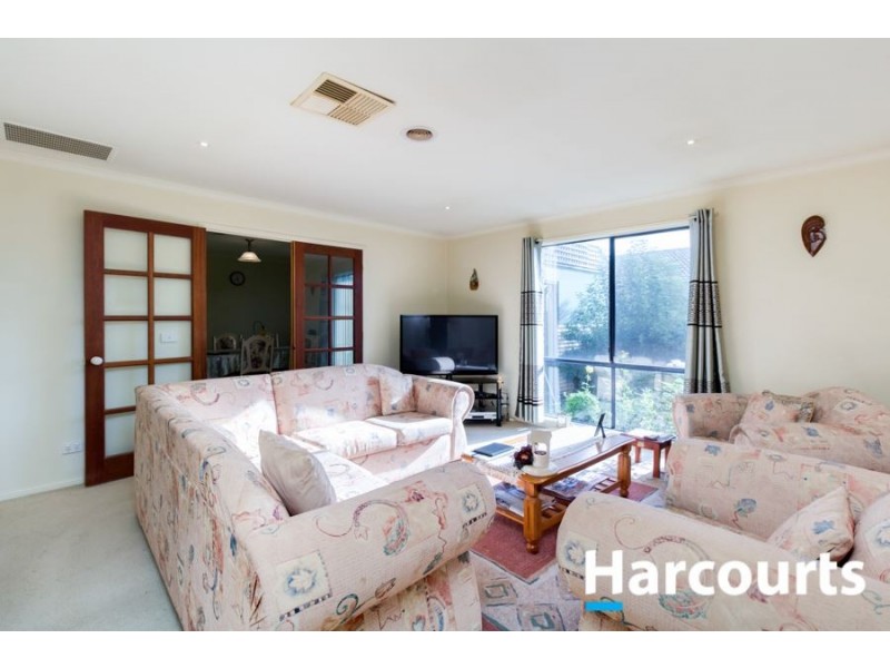 10 Cranberry Place, Cranbourne VIC 3977