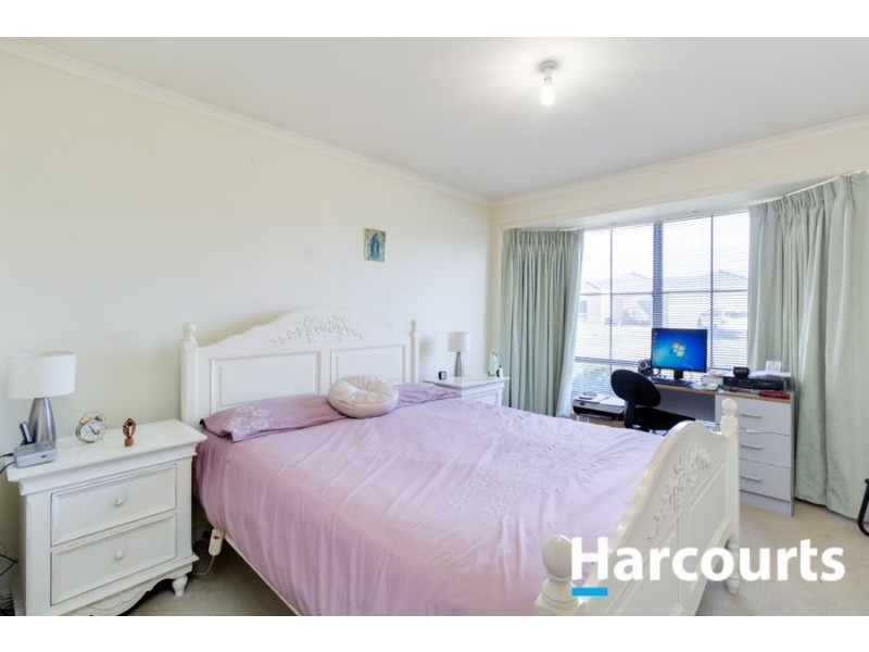 10 Cranberry Place, Cranbourne VIC 3977