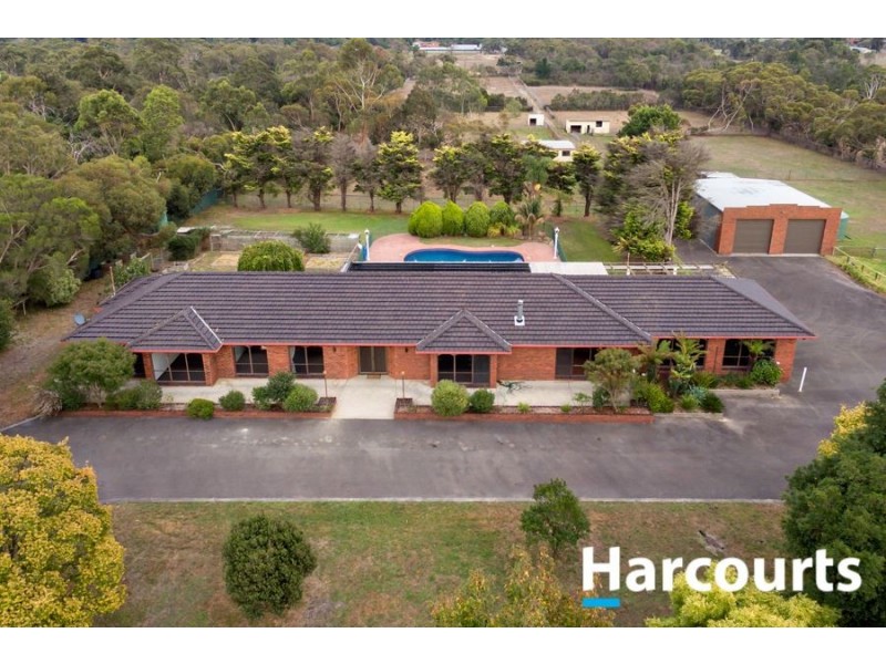 17 Maywood Road, Cranbourne South VIC 3977