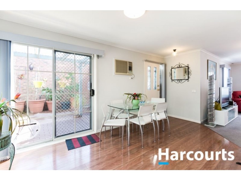 9 Stirling Avenue, Cranbourne North VIC 3977