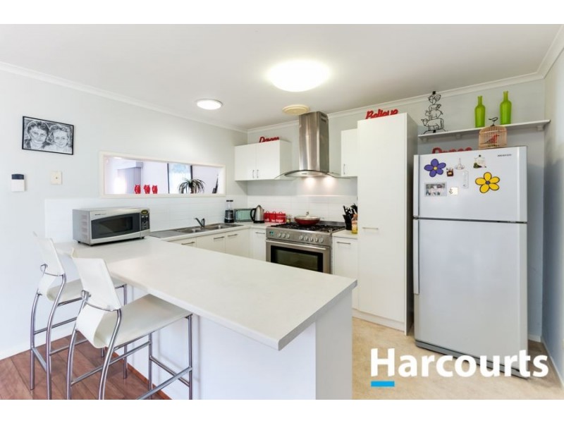 9 Stirling Avenue, Cranbourne North VIC 3977