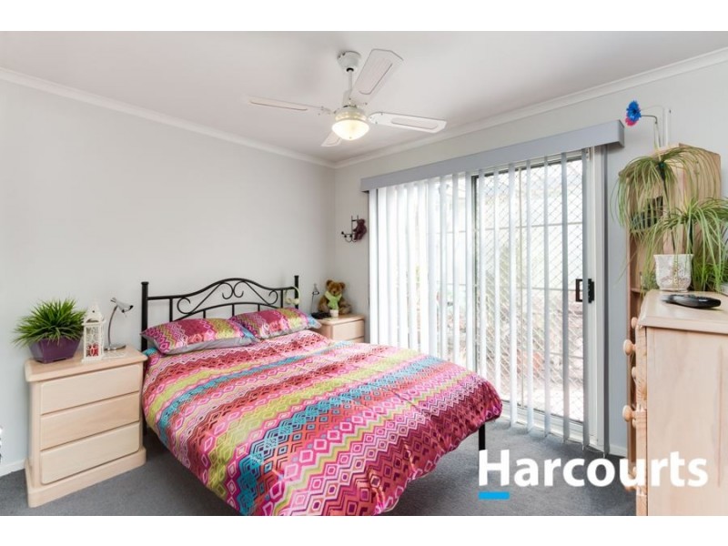 9 Stirling Avenue, Cranbourne North VIC 3977
