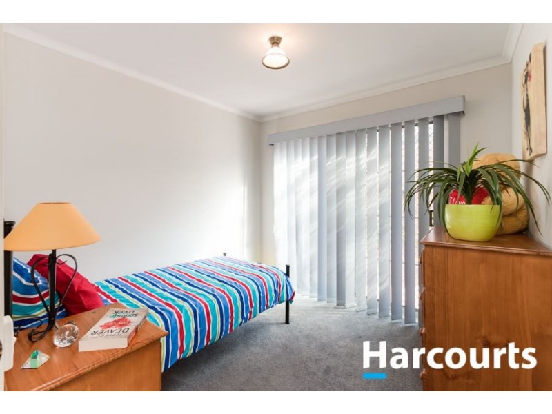 9 Stirling Avenue, Cranbourne North VIC 3977