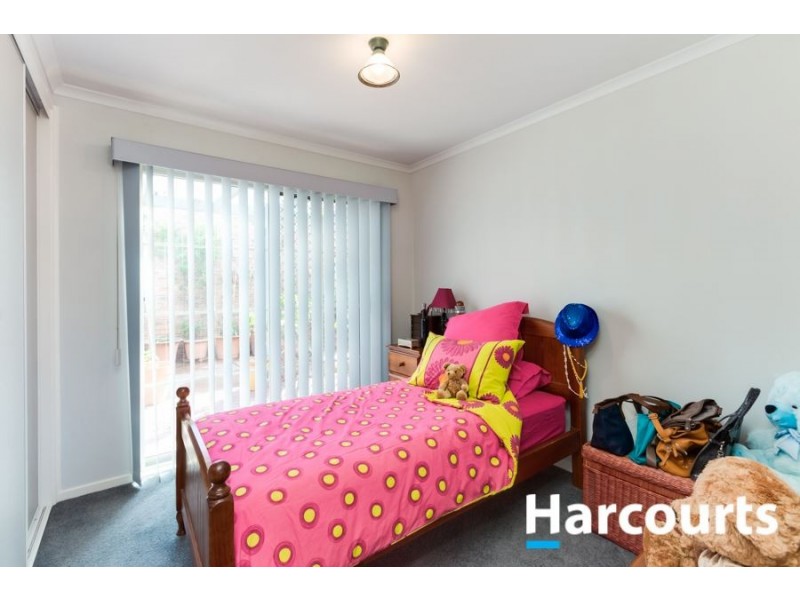9 Stirling Avenue, Cranbourne North VIC 3977