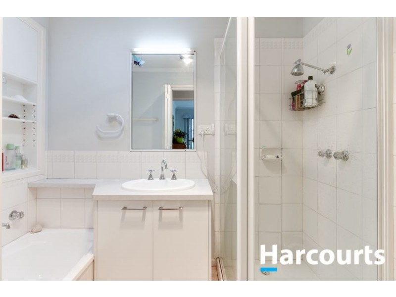 9 Stirling Avenue, Cranbourne North VIC 3977