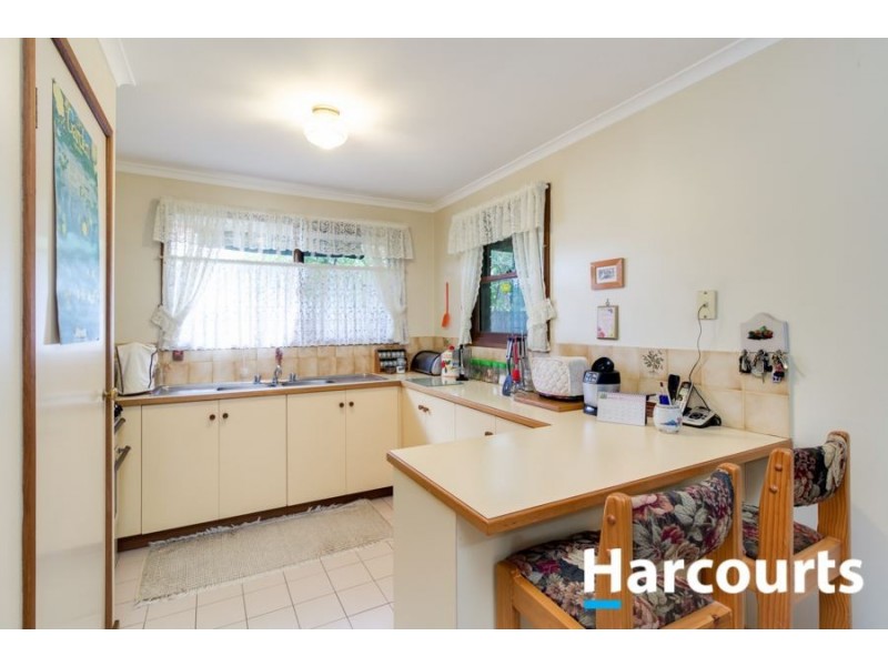 64 Kurrajong Road, Narre Warren VIC 3805