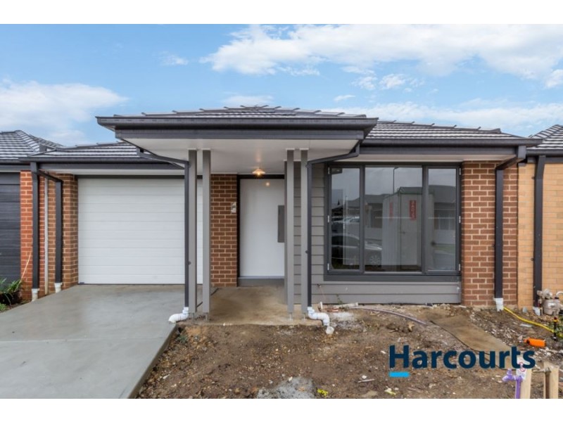 30 Cortula Road, Cranbourne East VIC 3977