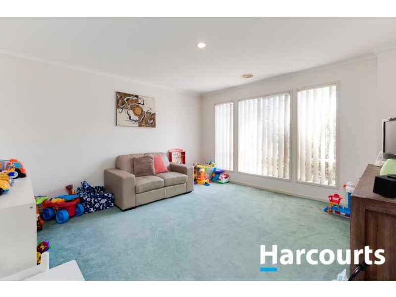 43 Briarcrest Drive, Cranbourne East VIC 3977