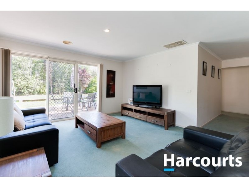 43 Briarcrest Drive, Cranbourne East VIC 3977