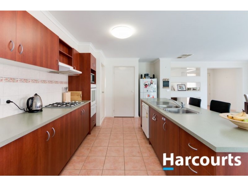43 Briarcrest Drive, Cranbourne East VIC 3977