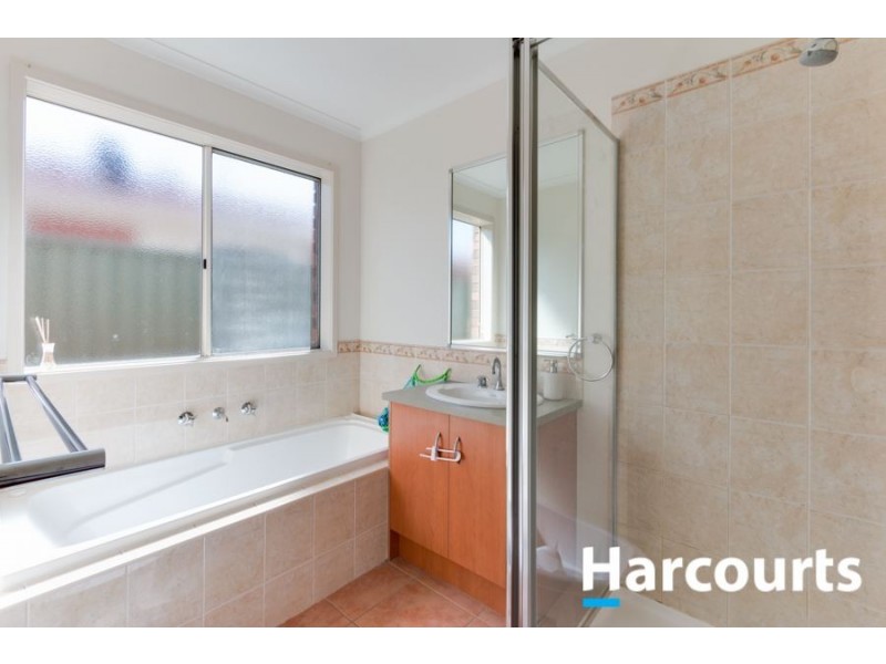 43 Briarcrest Drive, Cranbourne East VIC 3977