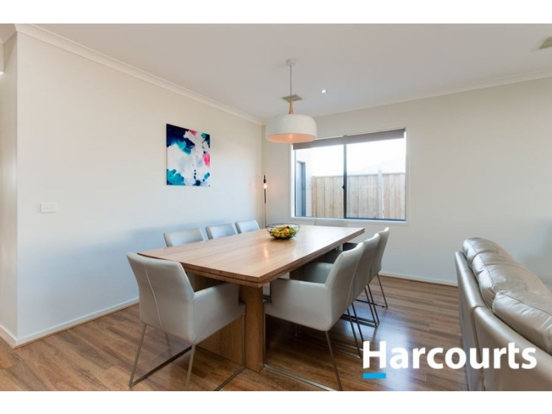 50 Freshfields Drive, Cranbourne North VIC 3977