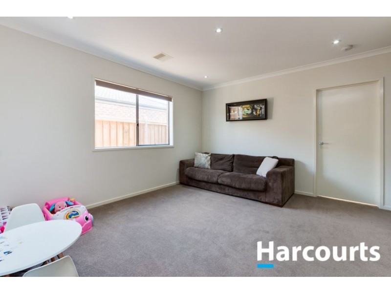 50 Freshfields Drive, Cranbourne North VIC 3977