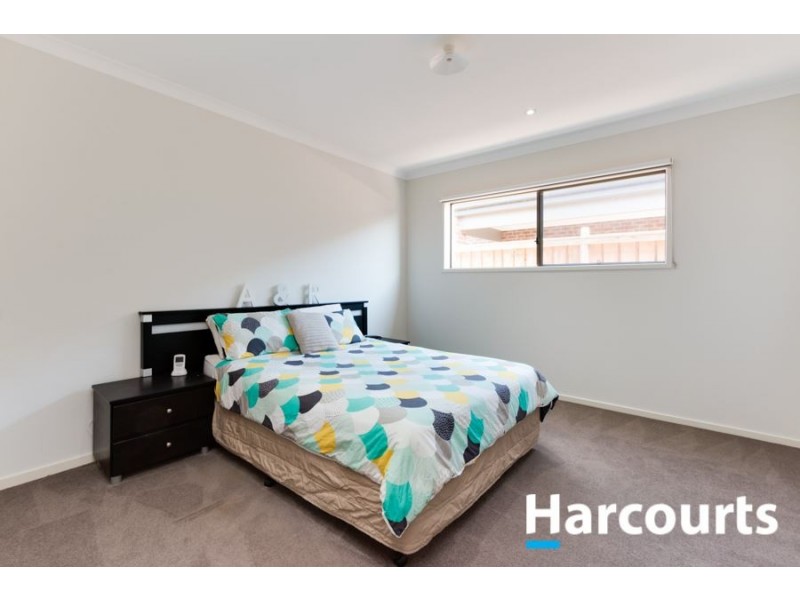 50 Freshfields Drive, Cranbourne North VIC 3977