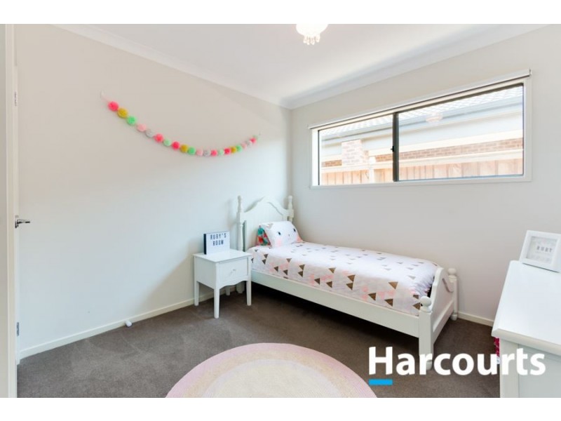 50 Freshfields Drive, Cranbourne North VIC 3977