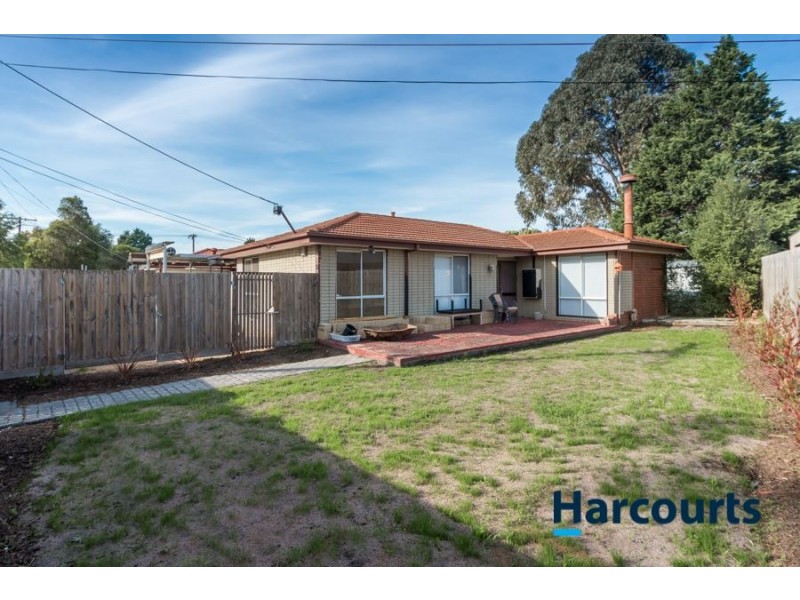 40 Valepark Crescent, Cranbourne VIC 3977