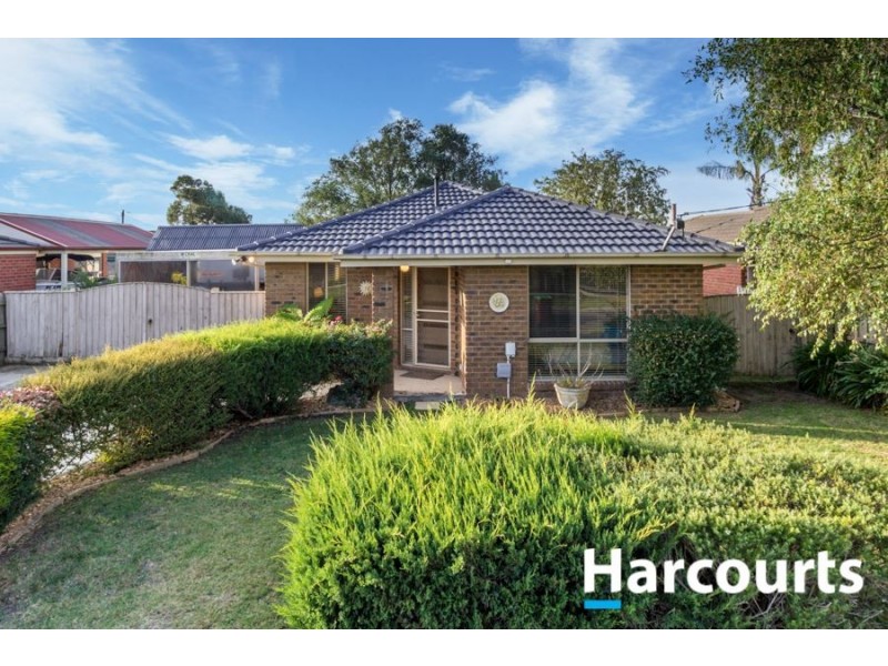 7 Navarre Drive, Cranbourne West VIC 3977