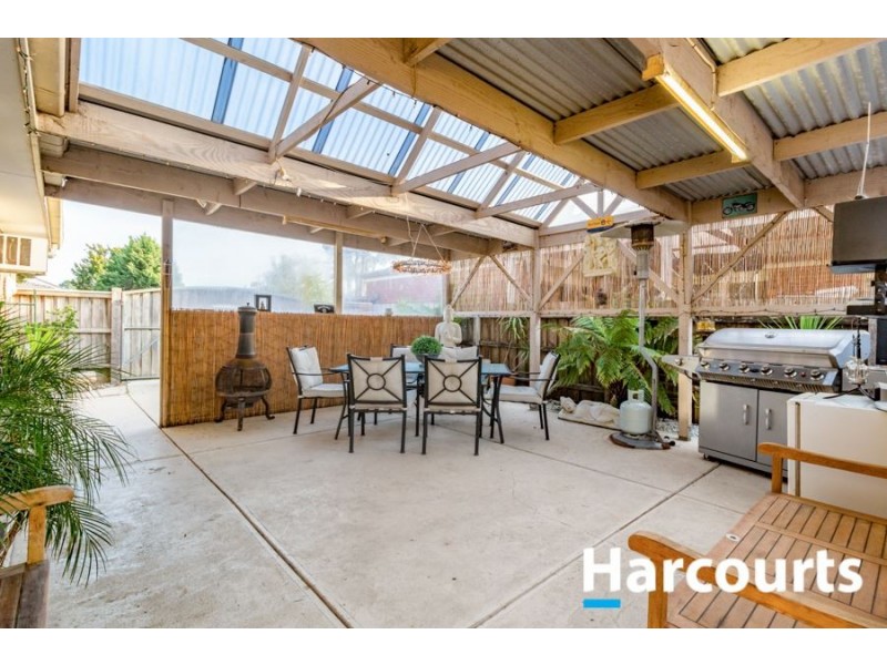 7 Navarre Drive, Cranbourne West VIC 3977