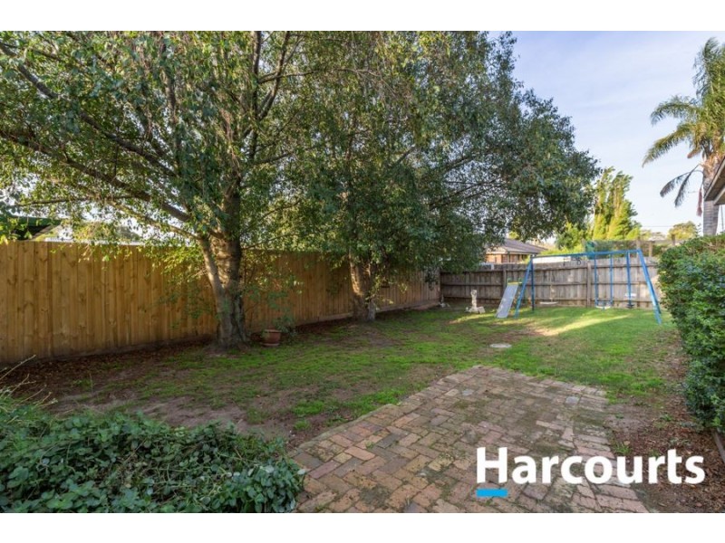 7 Navarre Drive, Cranbourne West VIC 3977