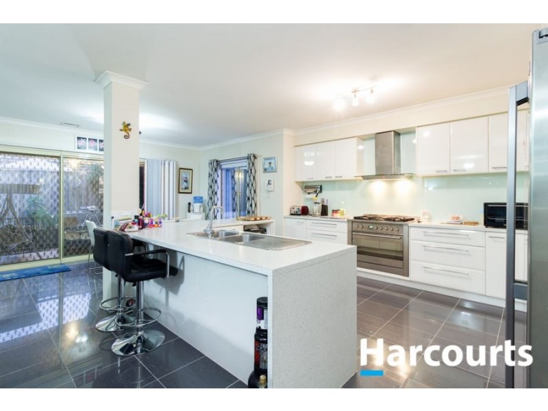 13 Silverwattle Drive, Lyndhurst VIC 3975