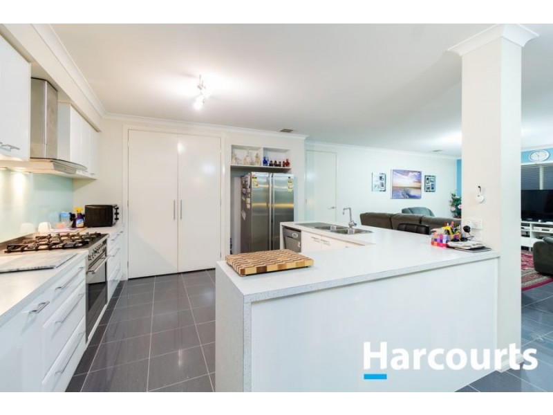 13 Silverwattle Drive, Lyndhurst VIC 3975