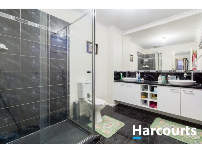 13 Silverwattle Drive, Lyndhurst VIC 3975