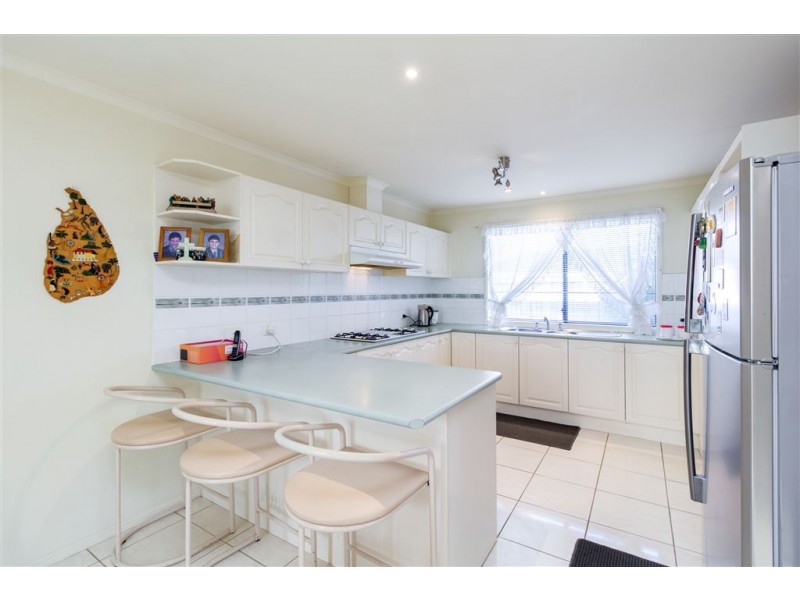 10 Cranberry Place, Cranbourne VIC 3977